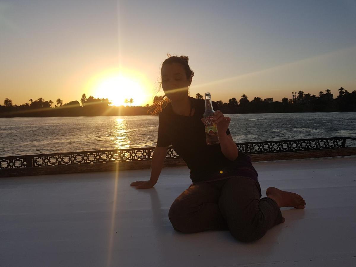 Nile Sunrise Felucca Boat Private Rental Луксор Экстерьер фото