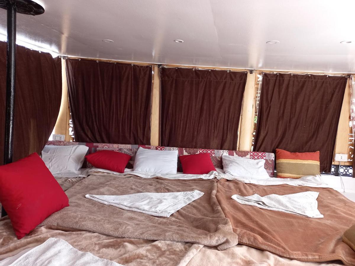 Nile Sunrise Felucca Boat Private Rental Луксор Экстерьер фото