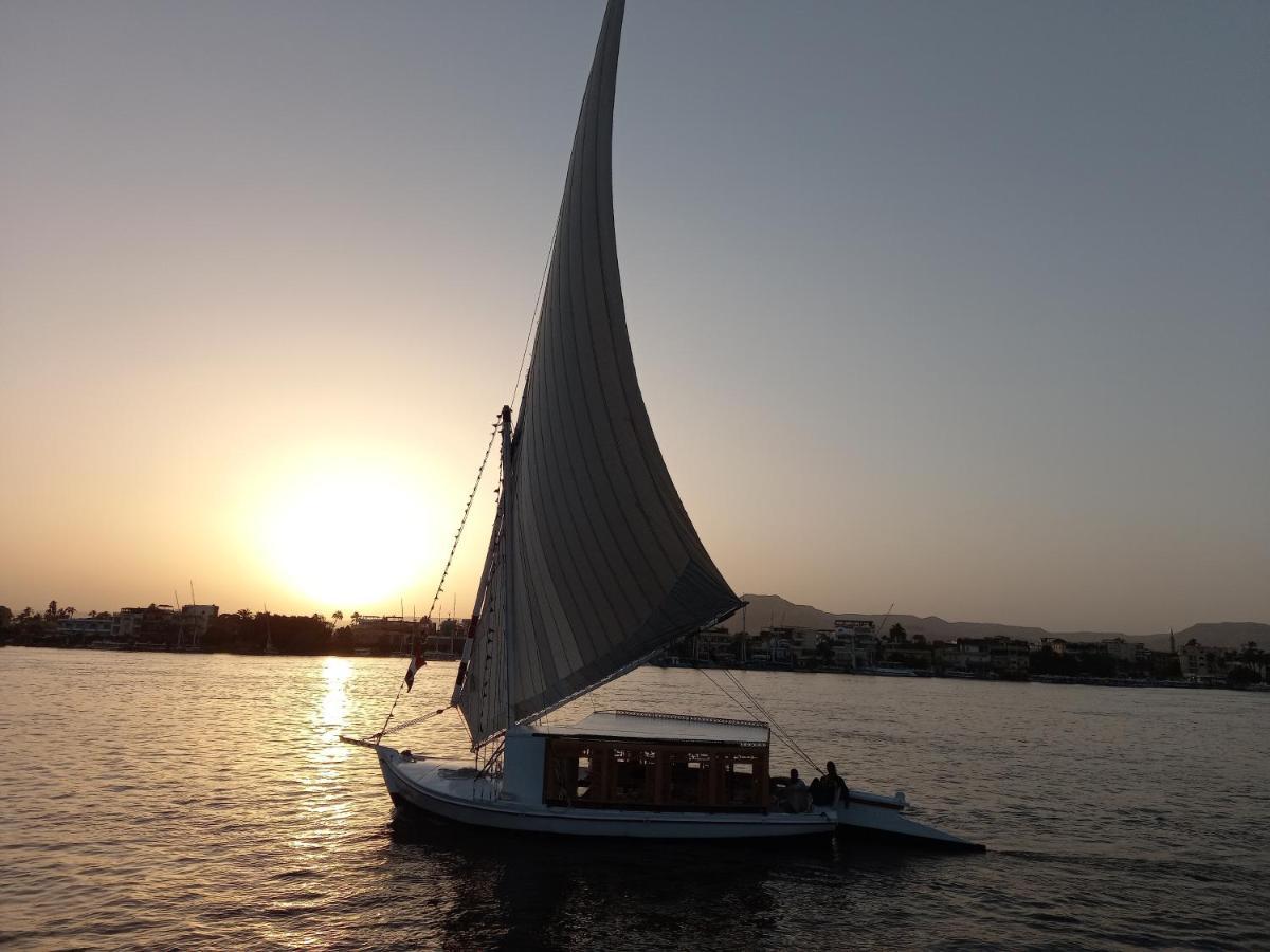 Nile Sunrise Felucca Boat Private Rental Луксор Экстерьер фото
