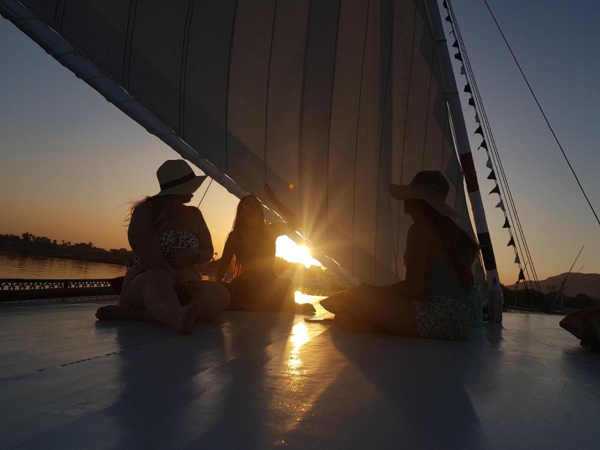 Nile Sunrise Felucca Boat Private Rental Луксор Экстерьер фото