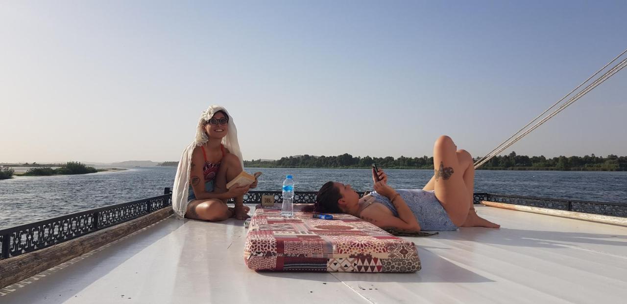 Nile Sunrise Felucca Boat Private Rental Луксор Экстерьер фото