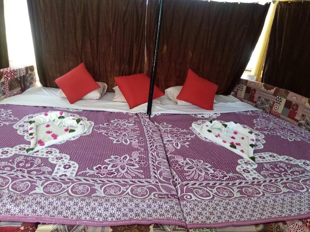 Nile Sunrise Felucca Boat Private Rental Луксор Экстерьер фото