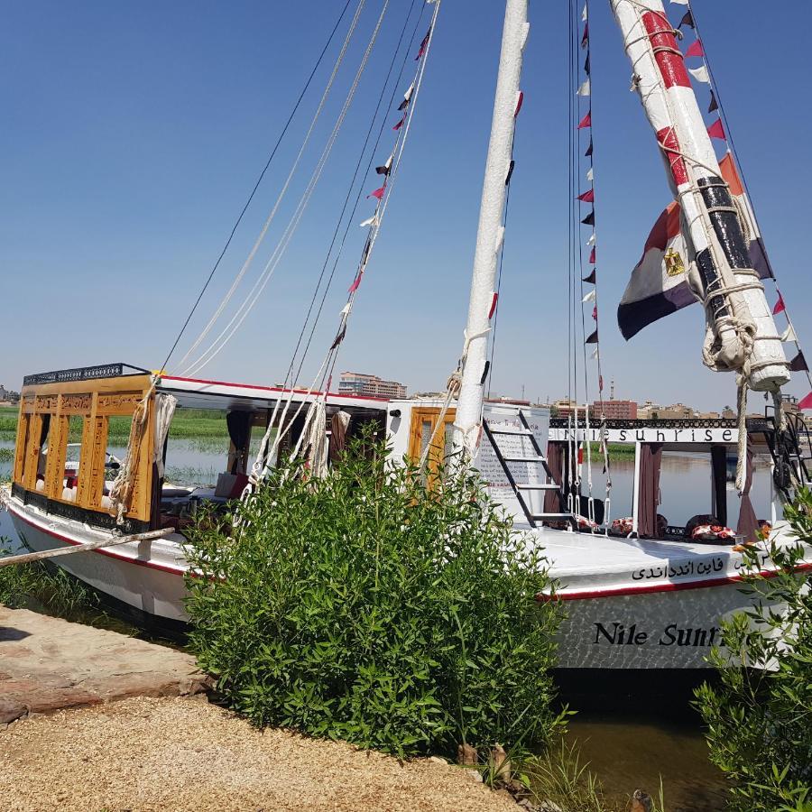 Nile Sunrise Felucca Boat Private Rental Луксор Экстерьер фото