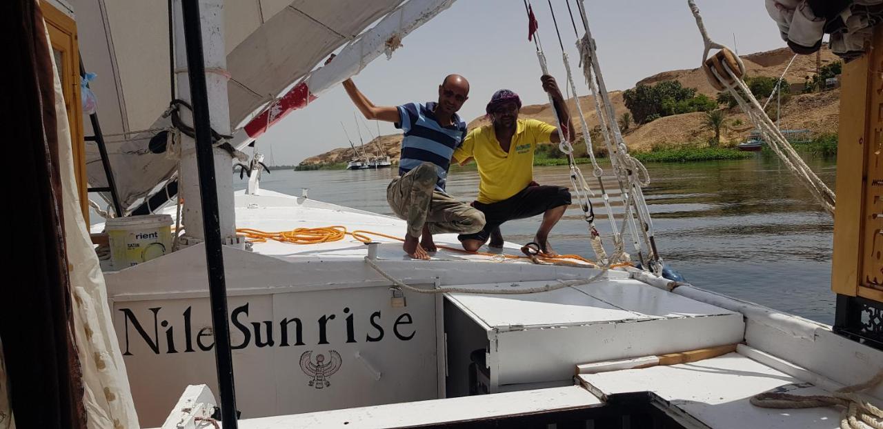Nile Sunrise Felucca Boat Private Rental Луксор Экстерьер фото