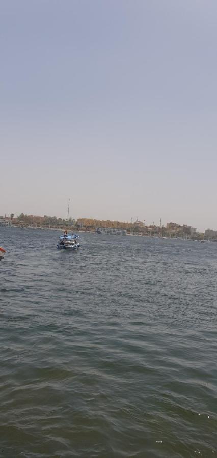 Nile Sunrise Felucca Boat Private Rental Луксор Экстерьер фото